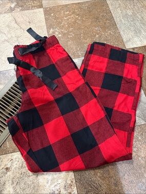 Magellan Outdoors Red and Black Buffalo Plaid Flannel Pajama Pants